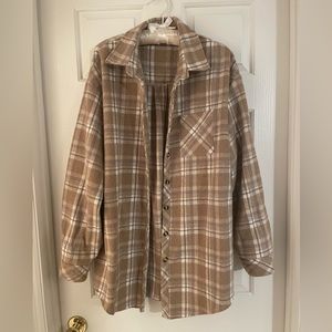Trendy Women’s Flannel Plaid Shacket.  Sz XXL Tan/cream/gray. Perfect for fall!